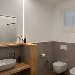 Valdastico Short Πανσιόν 4*