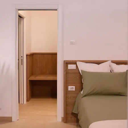 Pensión Valdastico Short Maso